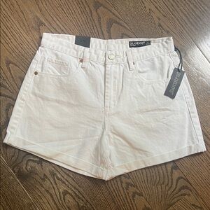Blank NYC The Perry White Jean Shorts New With Tags size 28